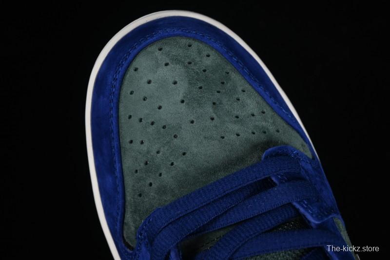 Nike SB Dunk Low Skateboarding Shoes - HF3704-400