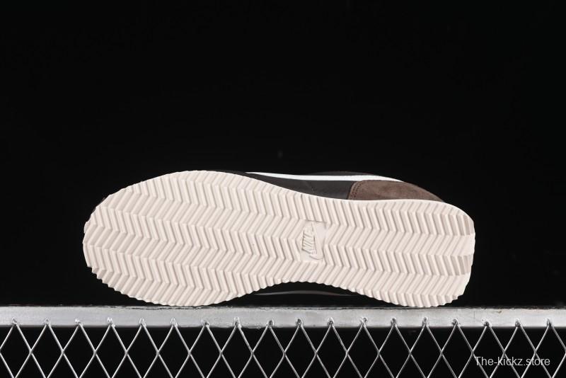 Nike Classic Cortez Leather Retro Running Shoes - DZ2795-200
