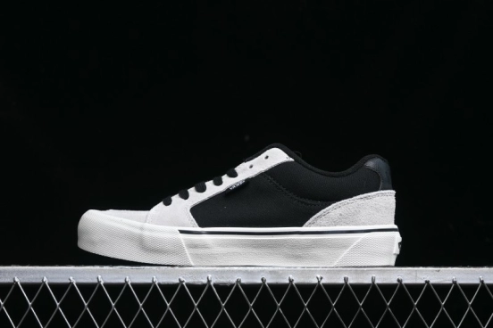 Vans Knu Skool Low-Top Retro Casual Vulcanized Slip-On Shoes - VN0009QCSWE