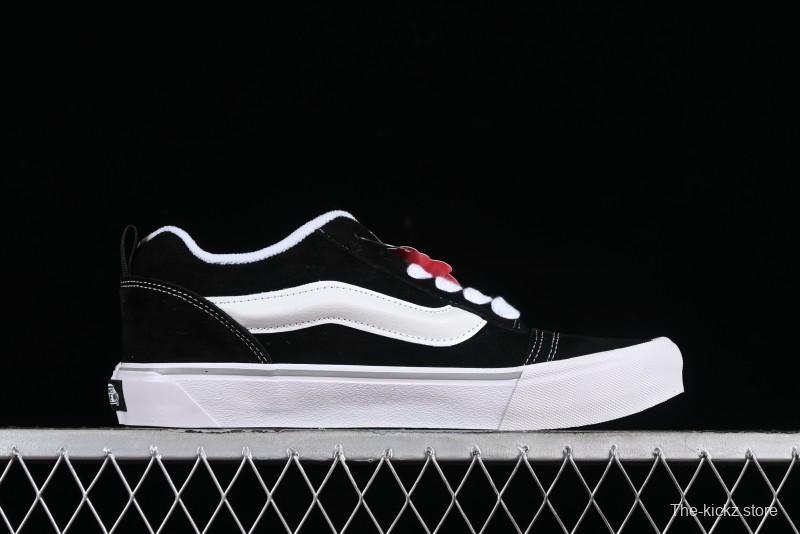 Vans Classics Knu Skool Retro Sneakers in Black & White - VN0AUAK375