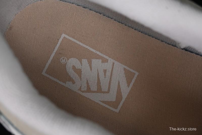 Vans Knu Skool Low-Top Retro Chunky Sneakers - VN000D6ZE2S