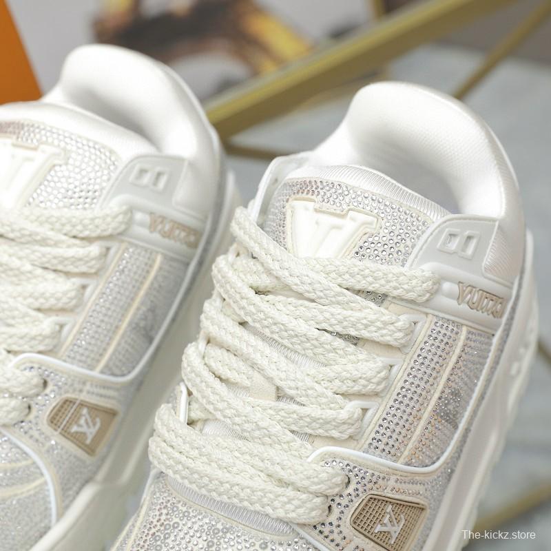 2024 Unisex Louis Vuitton White Crystal Trainer Leather Plimsolls High Temperature Pressing MJ00430