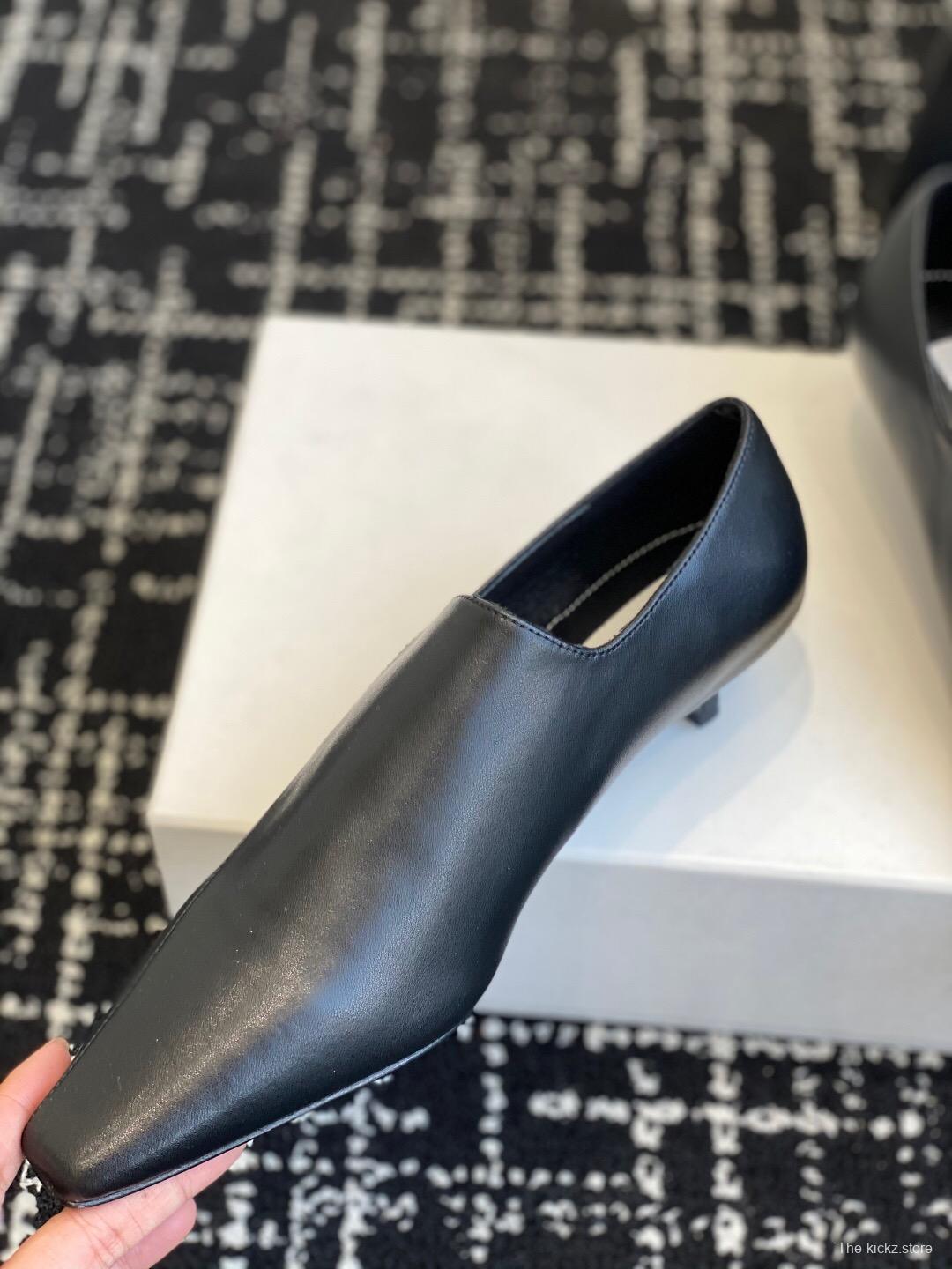 2025 Women Toteme Black Leather Slip-On Loafers