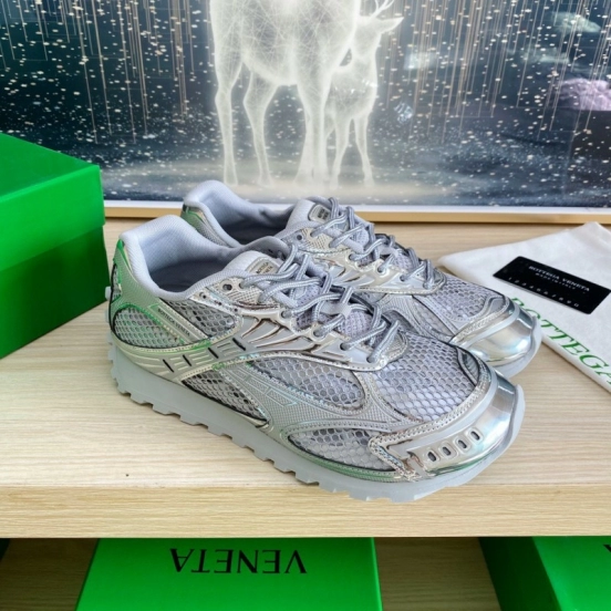 2025 Unisex Bottega Veneta Silver Grey Mesh TPU Runner Sneakers LY00310