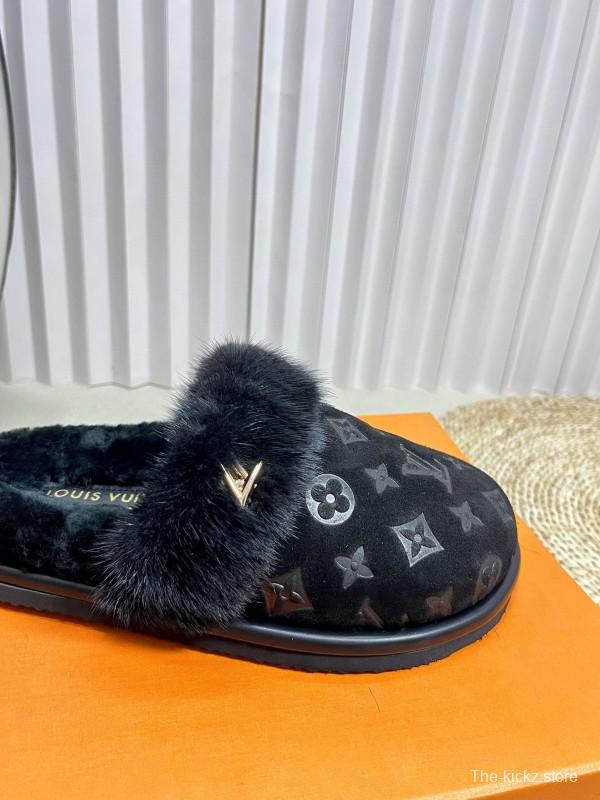 2024 Women Louis Vuitton Black Fur Slippers MJ00340