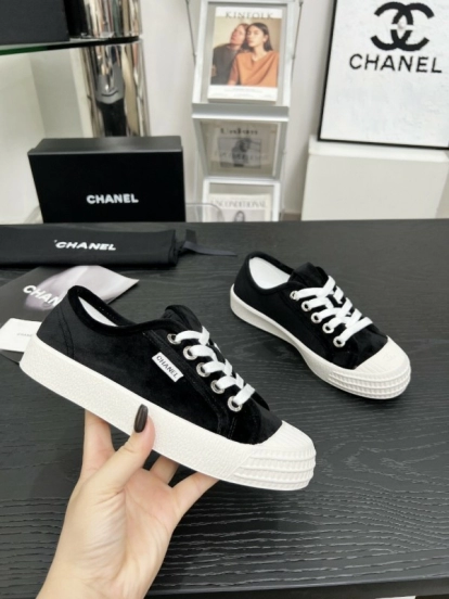 2025 Women Chanel Black Canvas Sneakers LY00230