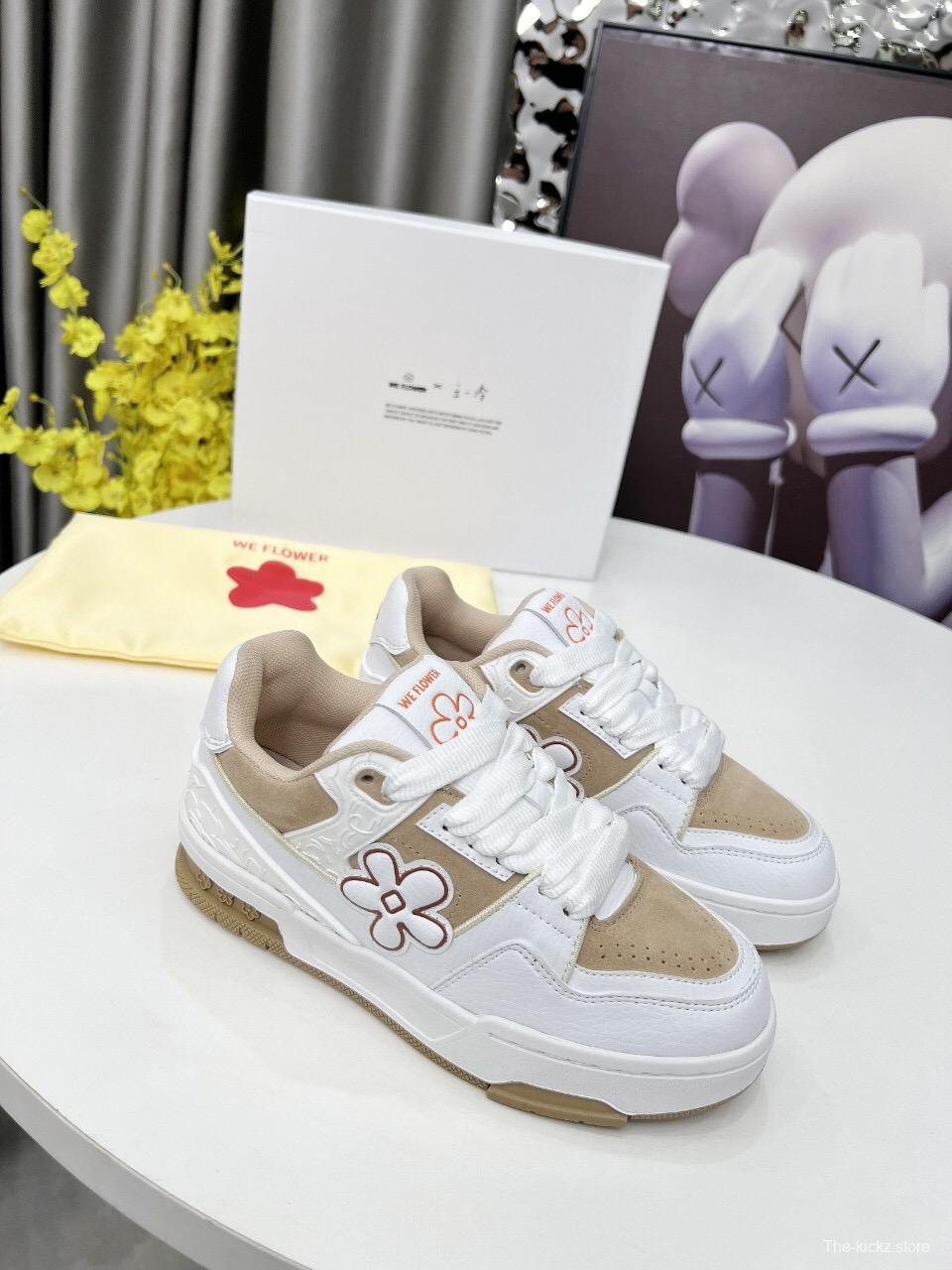 2025 Unisex WEFLOWER White Beige Leather Sneakers LY00280