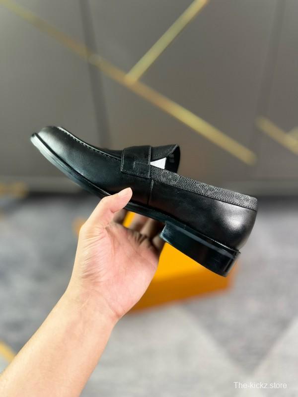 2024 Men Louis Vuitton Black Leather Formal Shoes MJ00290