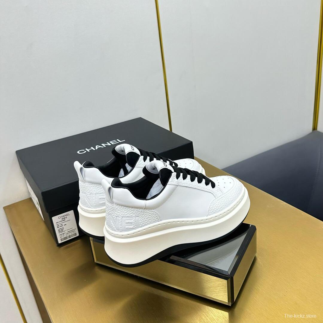 2025 Women Chanel White Black Leather Sneakers
