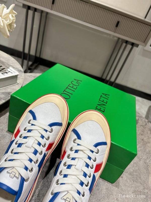 2025 Unisex Bottega Veneta White Blue Red Canvas Lambskin Sneakers Hand Painted Red Line KFY00260