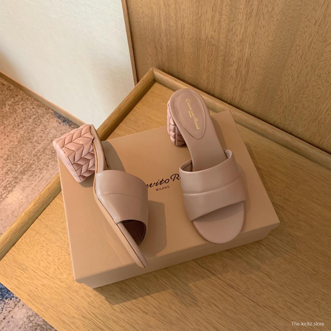 2025 Women Gianvito Rossi Beige Leather Slippers KFY00260