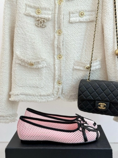 2025 Women Chanel Pink Black Mesh Ballet Flats KFY00260