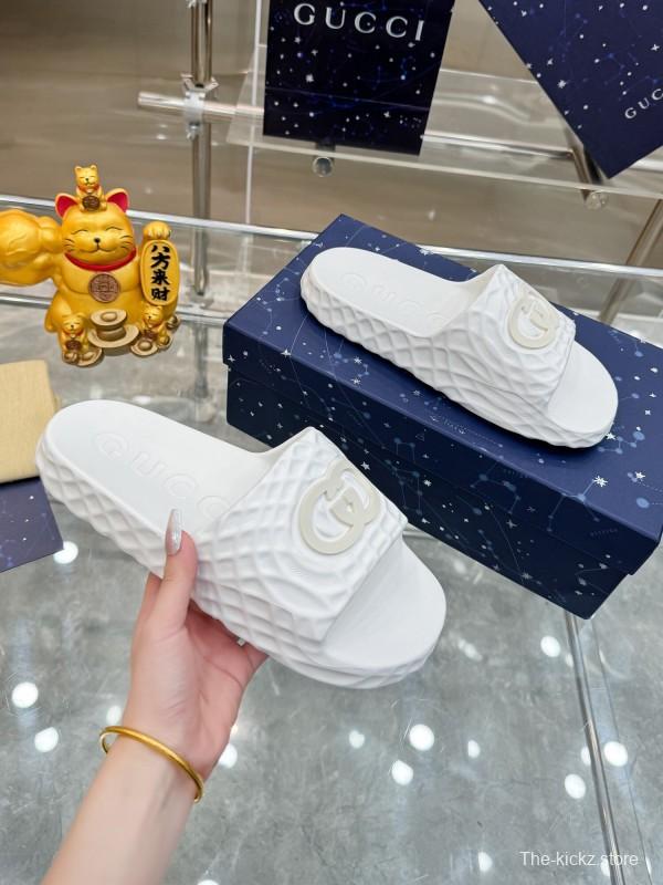 2025 Men Gucci White Rubber Slippers Interlocking G KFY00170