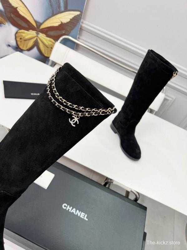 Chanel 2025 SS Quilted Leather Chain CC Logo Flat Ankle Boots - LY00510